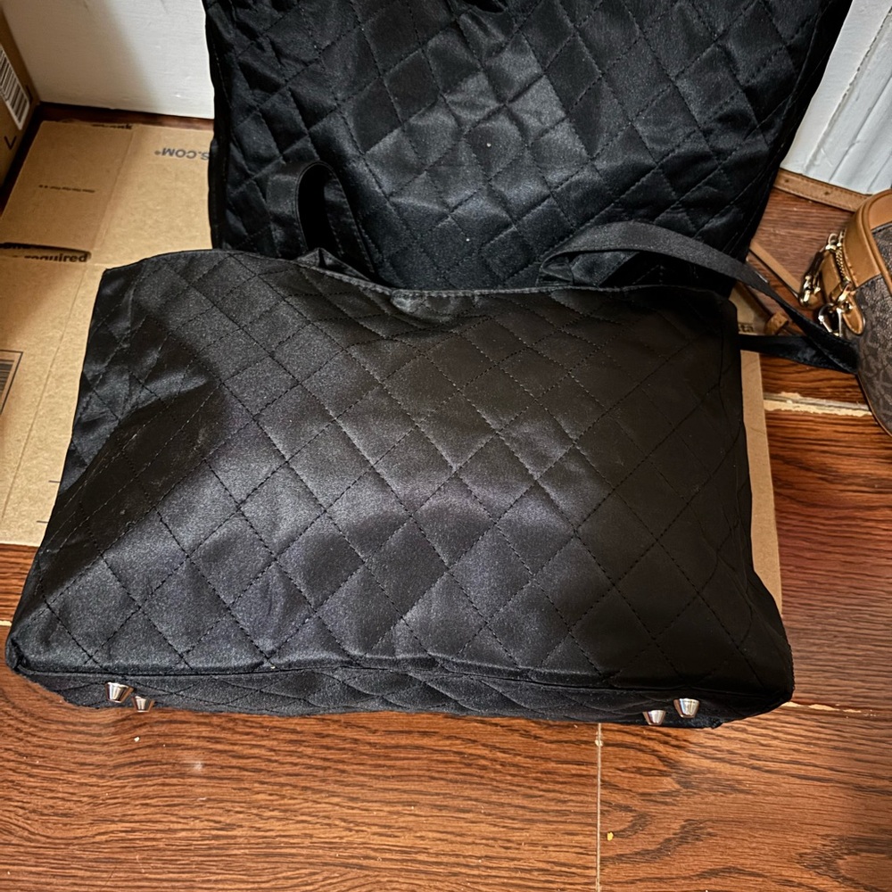 Source Unknown Black Quilted Tote - image 3